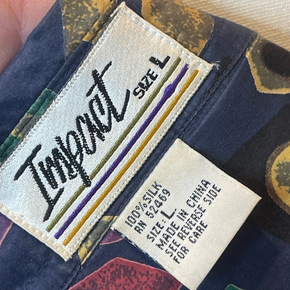 Impact 100% Silk Men’s Button Down Size Large
Navy Blue with Geometric pattern - Picture 4 of 5